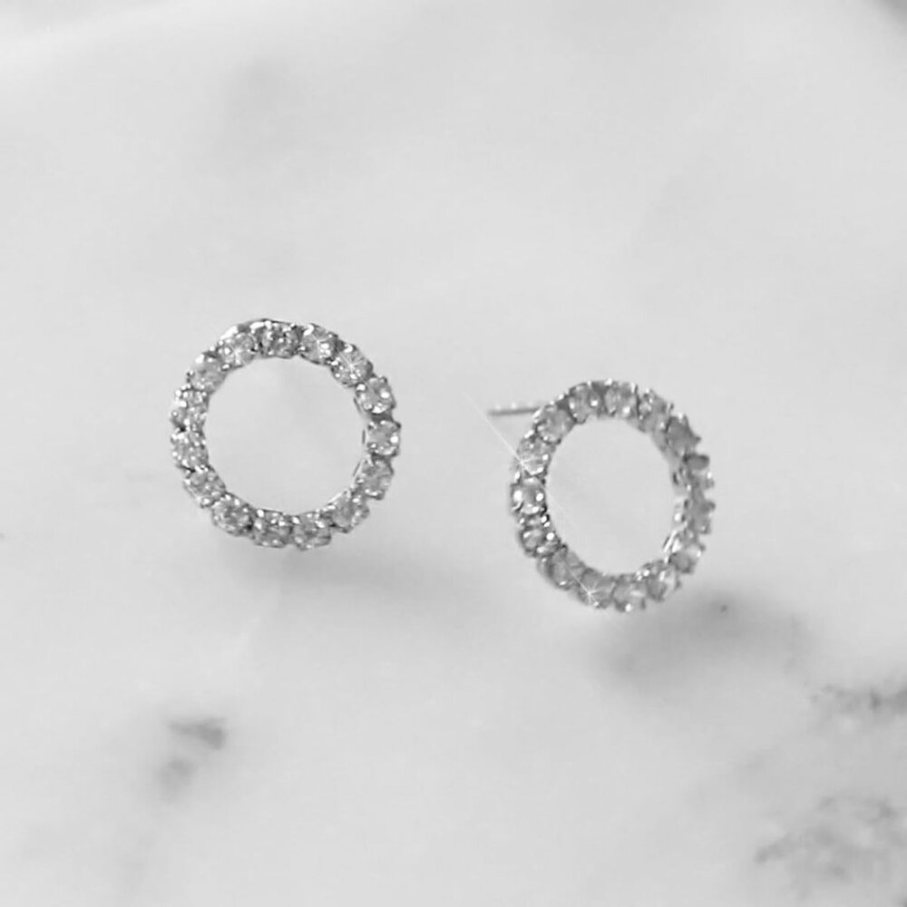 Stunning Simulated Diamond Stud Earrings - Circle… - image 8